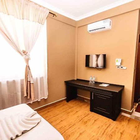 Panone Hotel Boma Boma la Ngombe 외부 사진